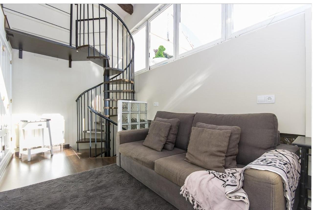 No Turistic Rental, Duplex Penthouse In The Historic Center, Valencia, Ideal For Those Looking To Stay In The City For A Season, Including Professionals And Students Exterior foto