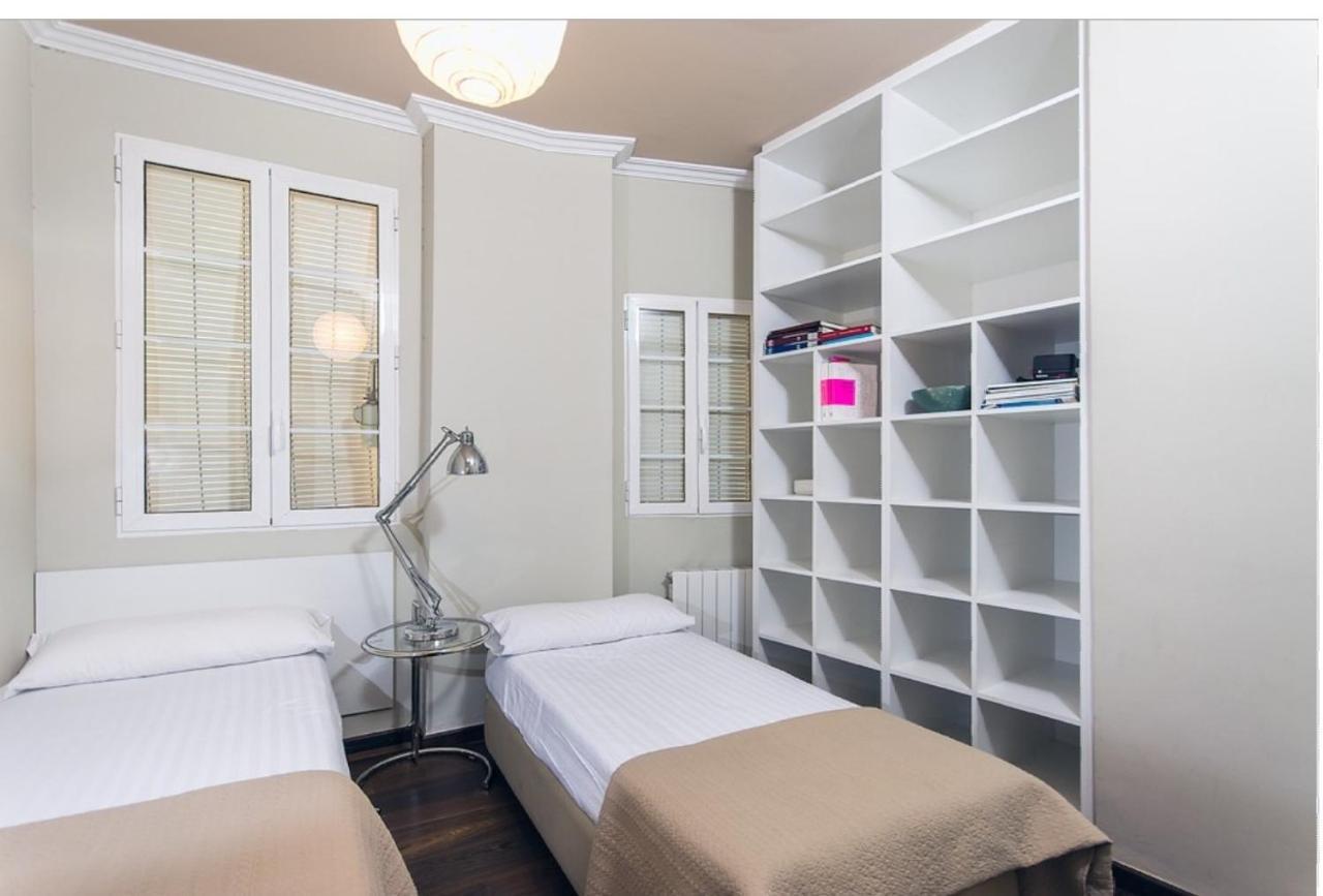 No Turistic Rental, Duplex Penthouse In The Historic Center, Valencia, Ideal For Those Looking To Stay In The City For A Season, Including Professionals And Students Exterior foto