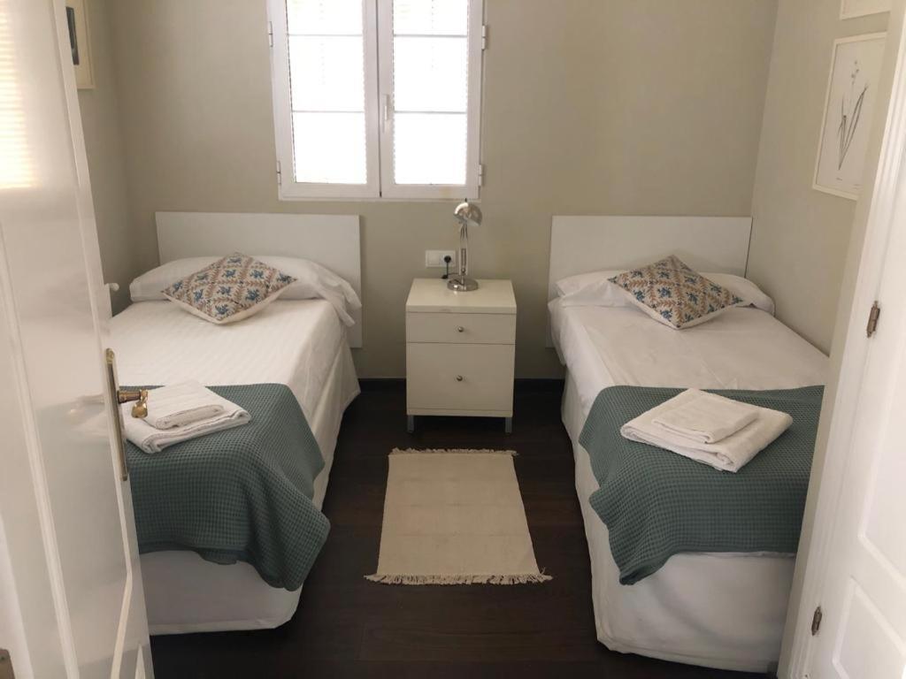No Turistic Rental, Duplex Penthouse In The Historic Center, Valencia, Ideal For Those Looking To Stay In The City For A Season, Including Professionals And Students Exterior foto